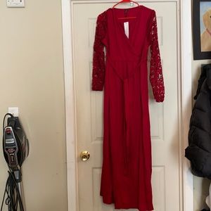 NTW WOMEN’S MAROON DRESS WITH LACE SLEEVES SIZE XL